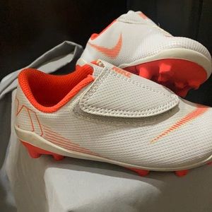 Toddler soccer cleats